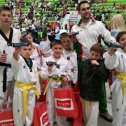 ПРЕСТИЖ-96 АД ПОДКРЕПИ ПЪРВЕНСТВО ПО ТАЕКУОН-ДО